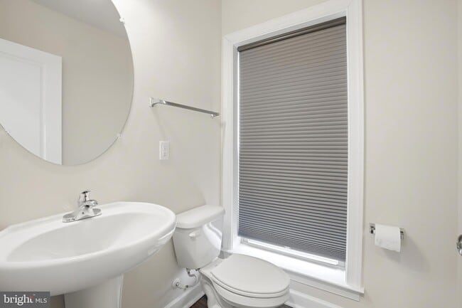 Building Photo - 14325 Potomac Heights Ln