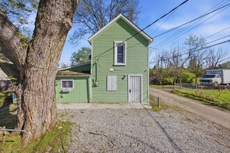 Building Photo - Cozy & Modern 1-Bed, 2-Bath Tiny Home – Renovated in Columbus!