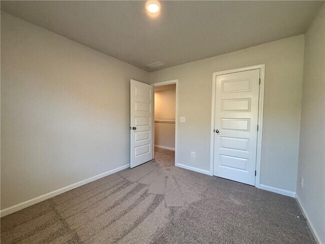 Building Photo - 101 Lavender Cir
