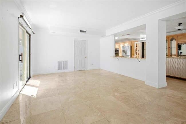 Building Photo - 433 Pelican Bay Dr