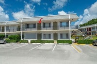 Building Photo - 3160 Lake Osborne Dr