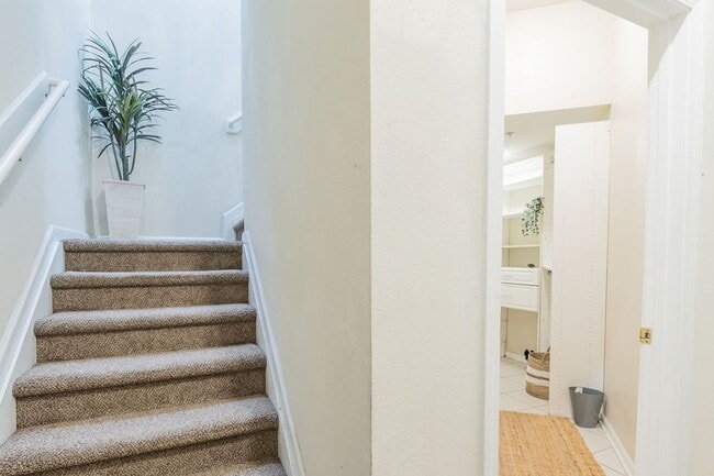 Building Photo - Heron's Landing End Unit Overlooking the Sparkling Community Pool