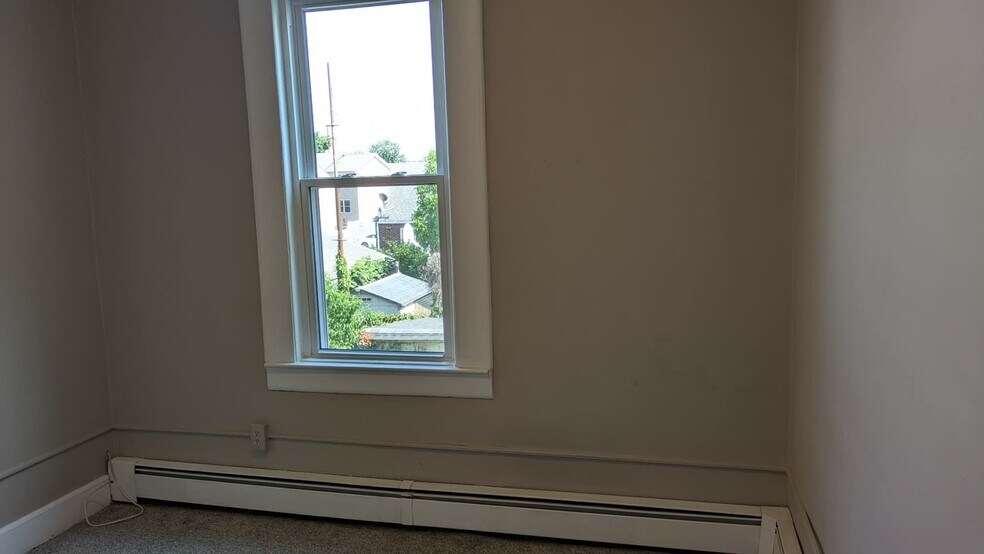 Building Photo - 22 Semel Ave