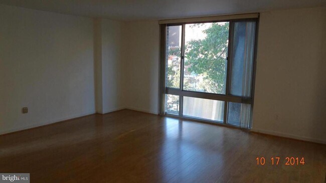 Building Photo - 950 25th St NW