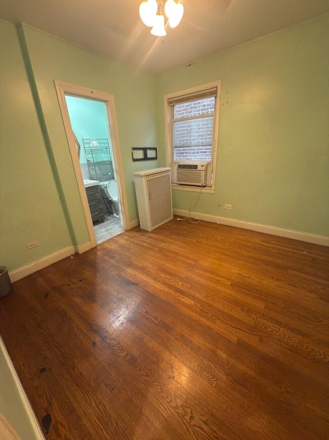 Building Photo - 6449 N Artesian Ave