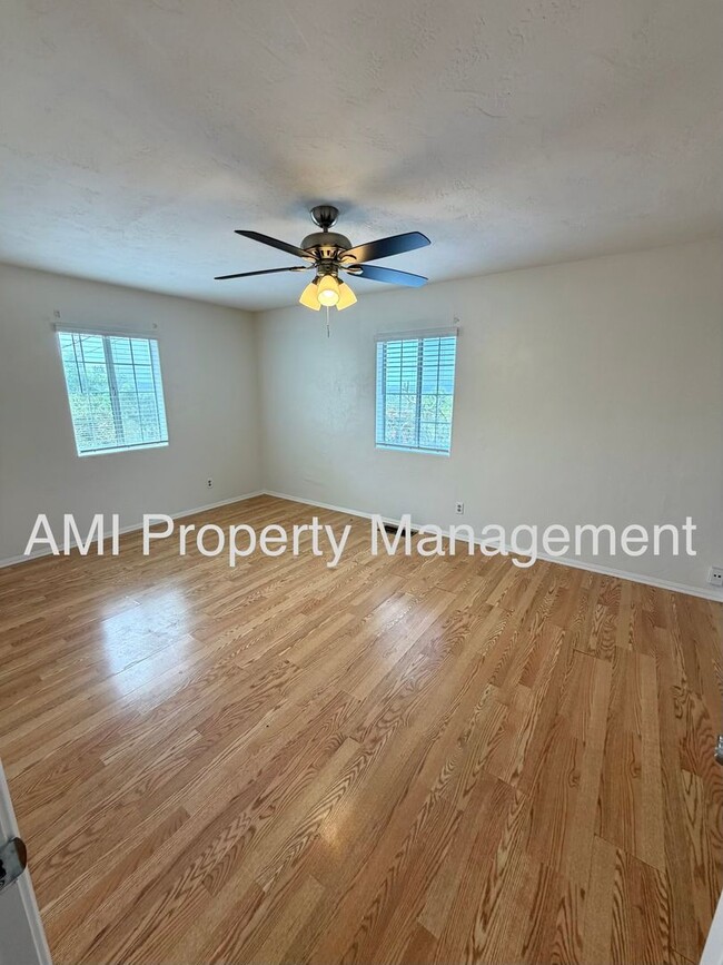 Building Photo - 2065 Eula Ln