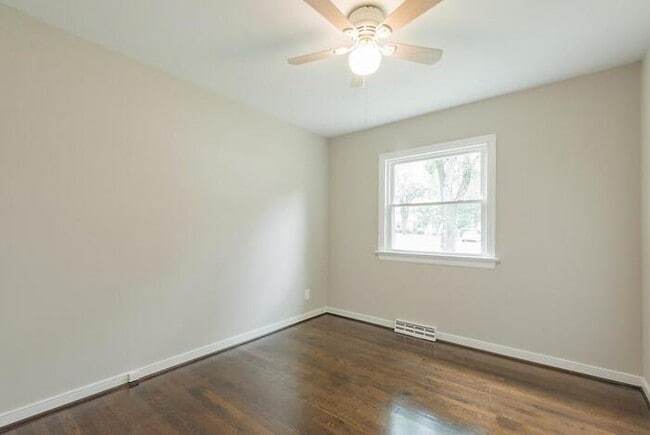 Building Photo - Spacious 4 Bedroom Home in West End Manor – $2,400/mo