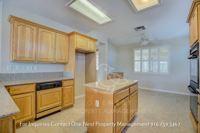 Building Photo - 2 bedroom, 2 bathroom + Casita in Sun City Lincoln Hills