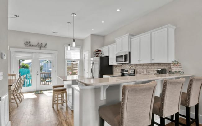 Building Photo - Spacious Summerwalk Townhome
