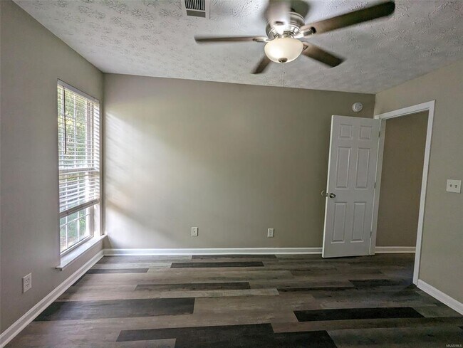 Building Photo - 3751 Edgewood Rd