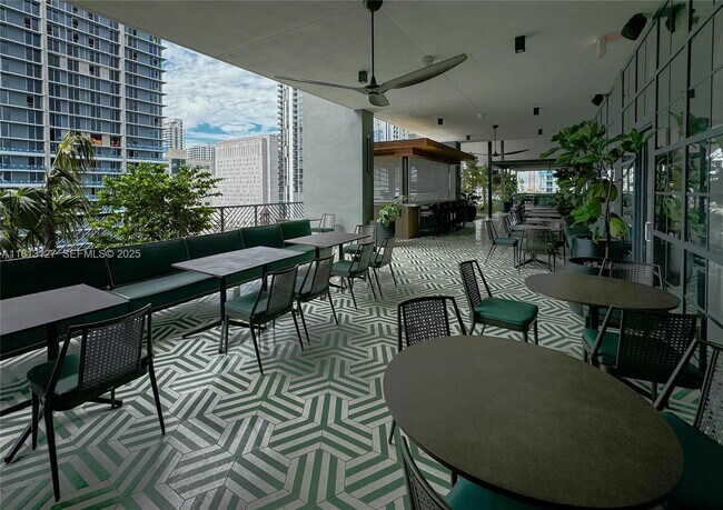 Building Photo - 159 NE 6th St