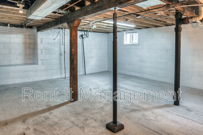 Building Photo - 4389 Mason St