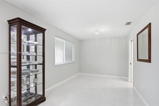 Building Photo - 15845 SW 87th Ave