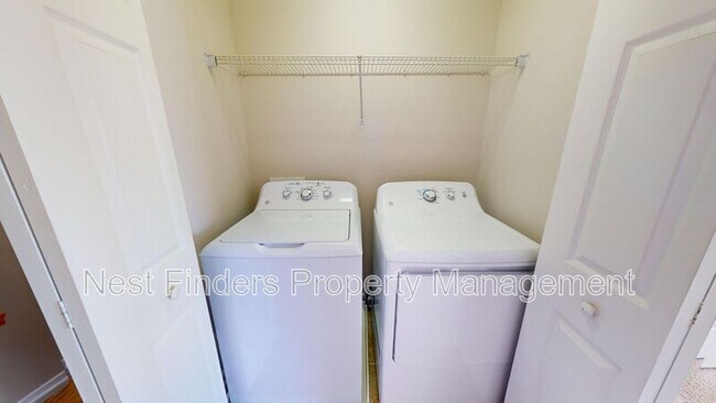 Building Photo - 8127 Summer Palm Ct