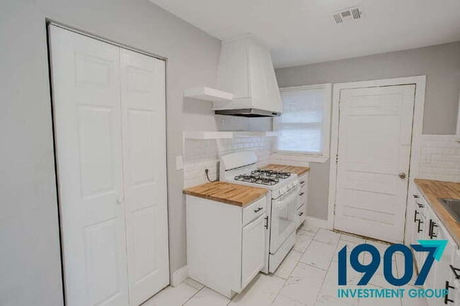 Building Photo - Completely Updated 3-Bed, 2-Bath Home in OKC - HALF-OFF SECOND MONTHS RENT IF APPROVED