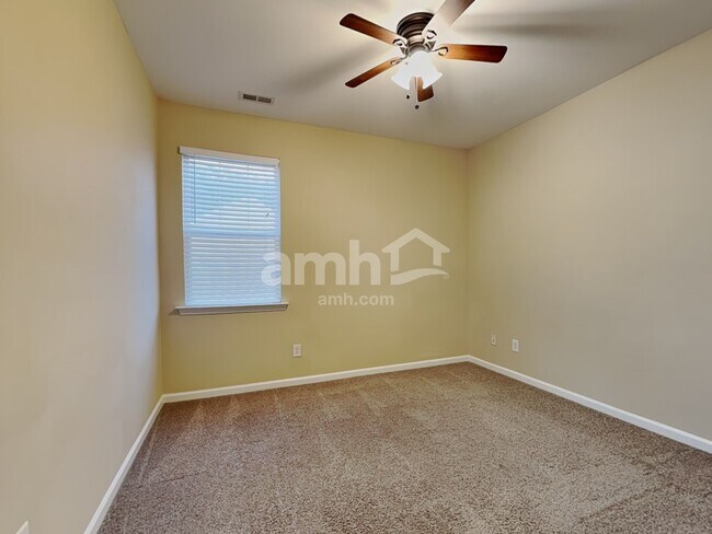 Building Photo - 1606 Hayesville Dr