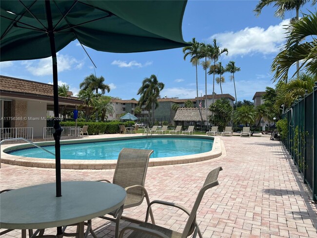 Building Photo - 2430 SW 81st Ave