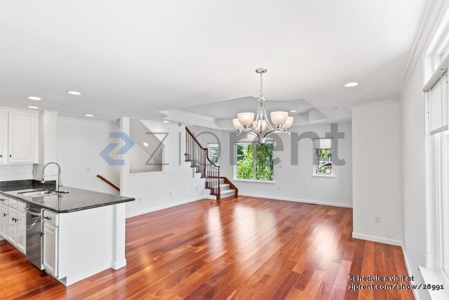 Building Photo - 2213 Rock St