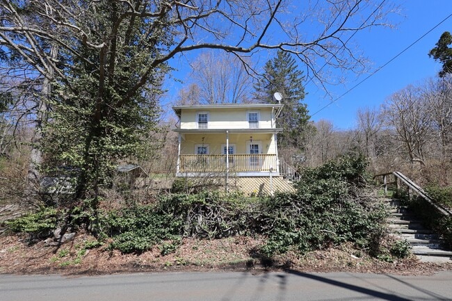 Building Photo - 48 W Branchville Rd