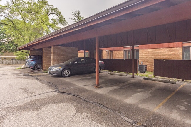 Building Photo - 2407 Packard St