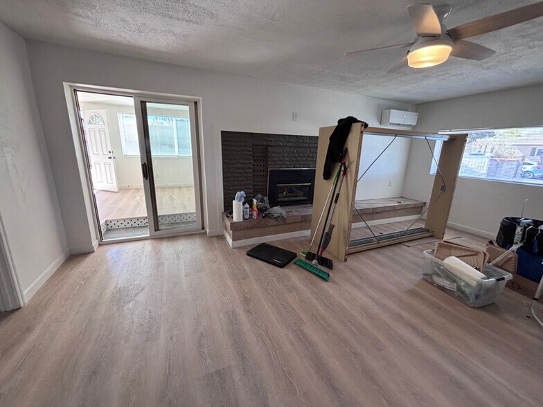 Building Photo - 9402 Claremont Ave NE