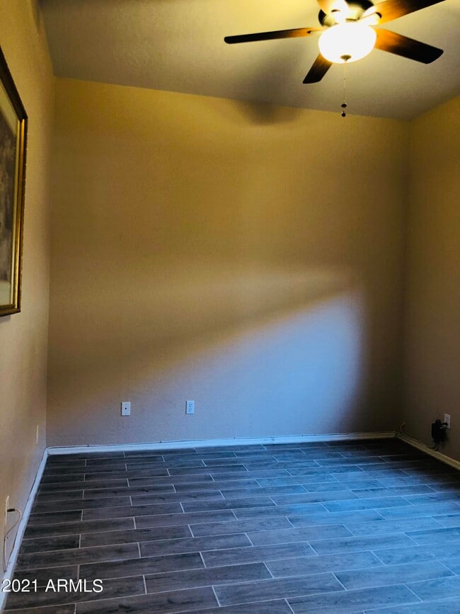 Building Photo - 10453 E Pine Valley Dr