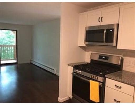 Building Photo - 3 Lancelot Court