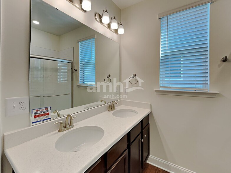 Building Photo - 110 Keyser Dr