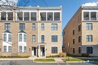 Building Photo - 1722 Old Brick Rd