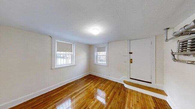 Building Photo - 4 Egremont Rd