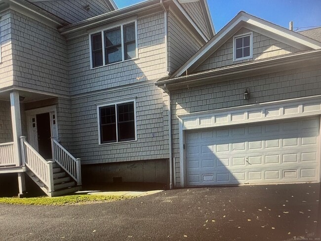 Building Photo - 876 Oldfield Road