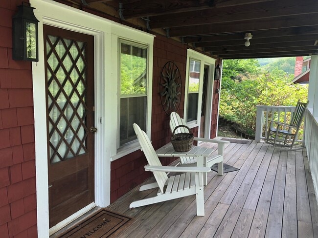 Building Photo - **Montreat Rental** August 15th, 2026-May 15th, 2027