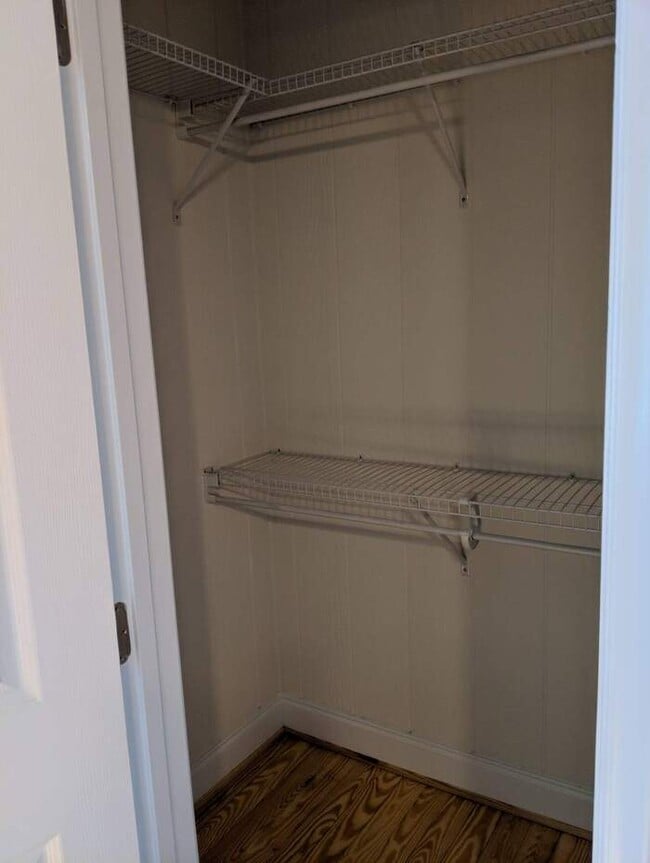 Building Photo - Chamberlain Cottage