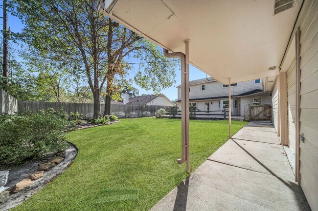 Building Photo - Welcome to this stunning 4-bedroom, 2.5-bath home on a quarter of an acre lot nestled in the high...