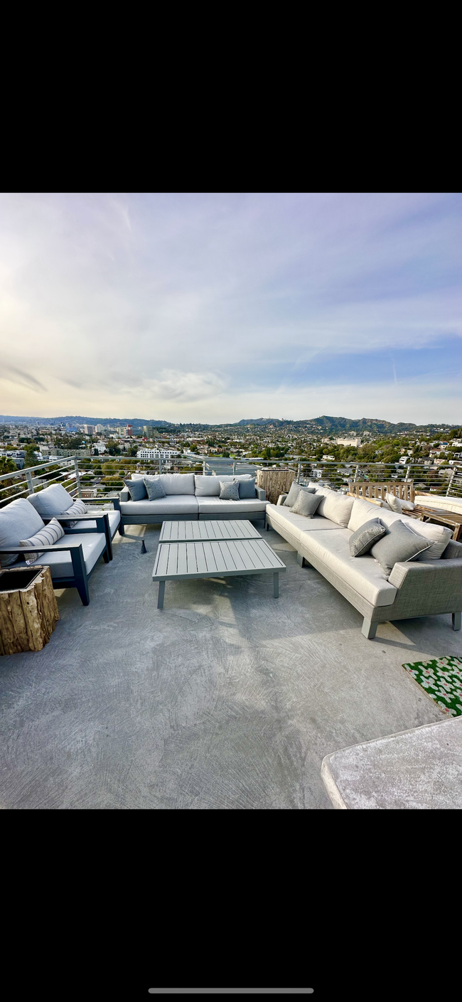 Rooftop - 1727 Lucile Ave