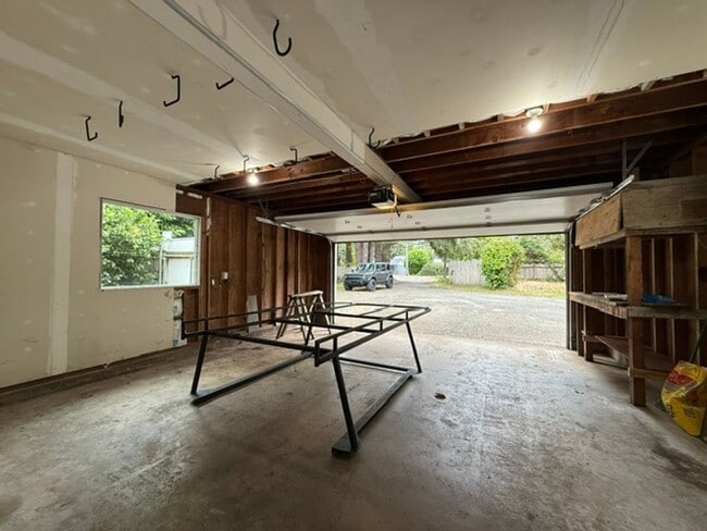 Building Photo - 91251 Cape Arago Hwy