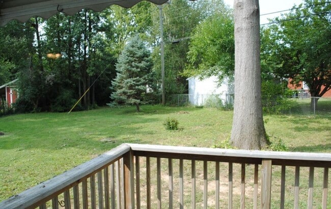 Building Photo - Beautiful 3-Bed Home in Prime Jeffersontown Location!
