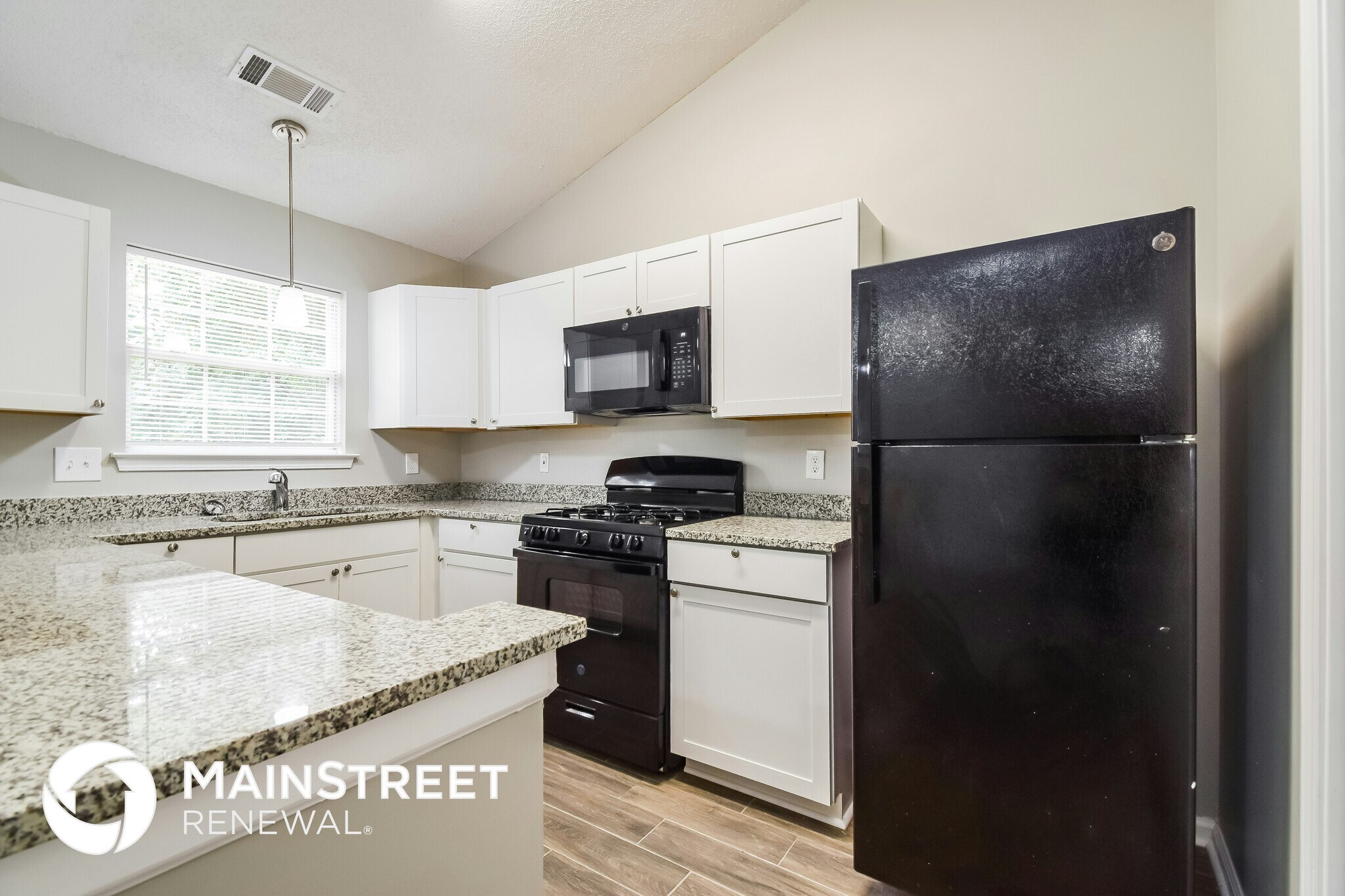 Building Photo - 9407 Rollinghills Dr