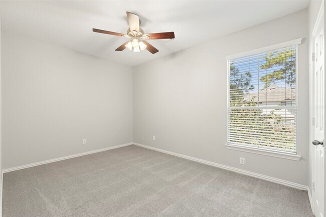 Building Photo - 118 Cezanne Woods Dr