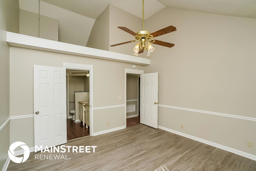 Building Photo - 4068 Calumet Dr