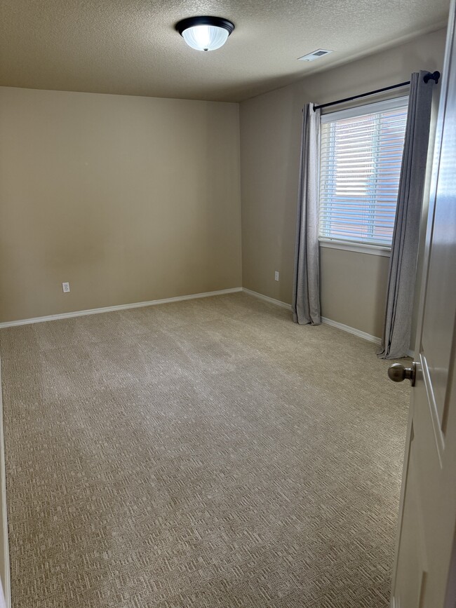 Building Photo - 20565 Sun Meadow Way