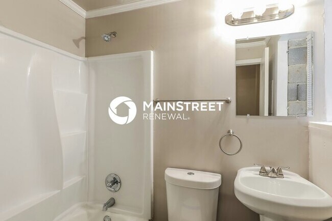 Building Photo - 5 Bedroom Pet-Friendly Home in JONESBORO, ...