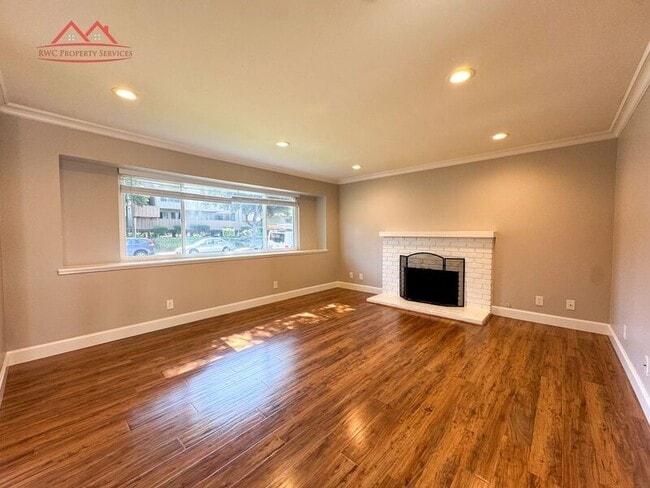 Building Photo - 347 Auburn Way