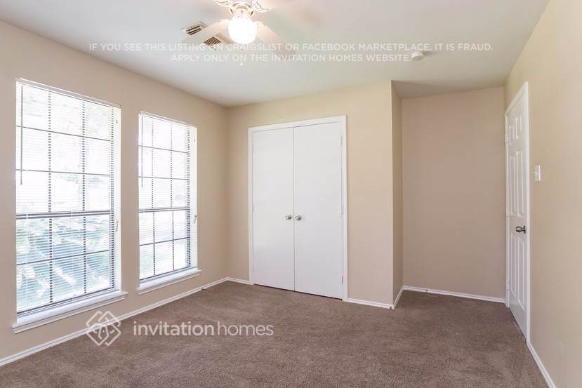 Building Photo - 11510 Labarre Dr