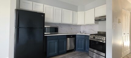 Building Photo - 4905 PARK Ave