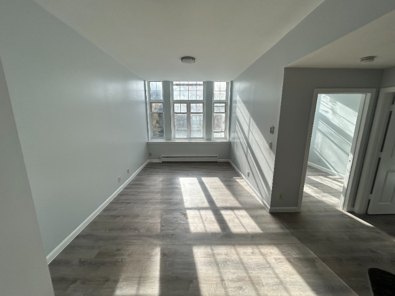 Building Photo - 285 Essex St