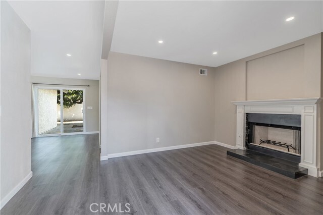 Building Photo - 309 Tonopah Ave