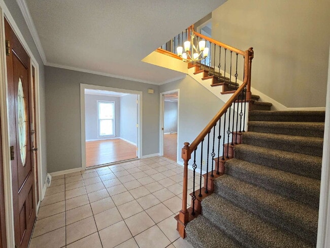 Building Photo - 991 Haggard Dr