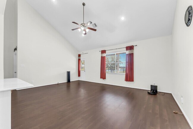 Building Photo - 11631 Trail Point Dr