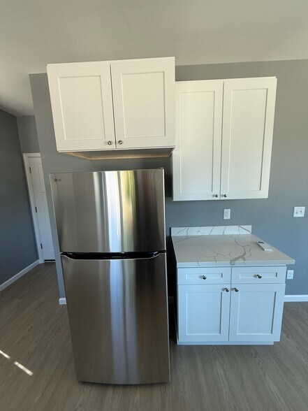 Kitchen - 4142 Avalon St